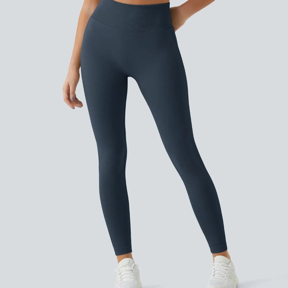 Halara Seamless Flow High Waisted Scrunch Butt‎ Lifting Leggings 7/8 Length XS